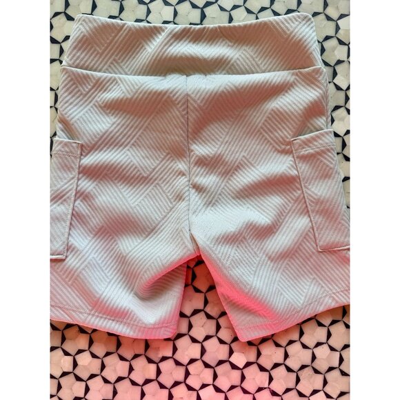 Kickin It Biker Shorts Silver Chevron Pattern Small NWT By Bucket List - Picture 2 of 6